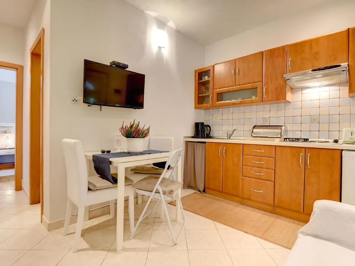 Boutique Apartment With Pool In Medulin Hırvatistan